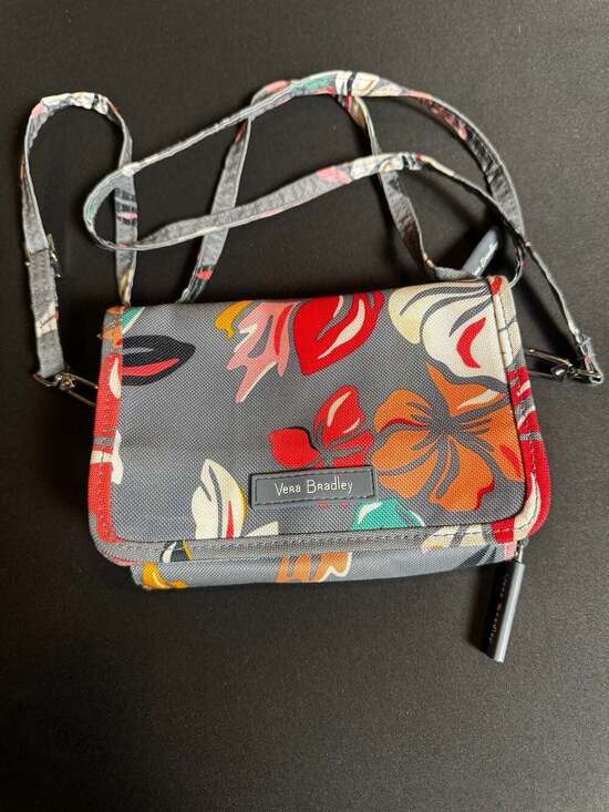 Vera Bradley Handbags - Vera Bradley Coastal Paradise Lighten Up RFID All-In-One Crossbody Wallet